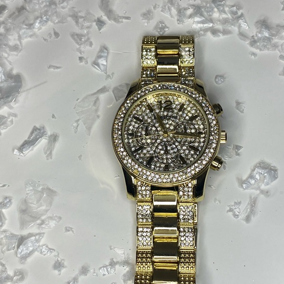 Brand new Bebe Gold ! - Picture 1 of 2